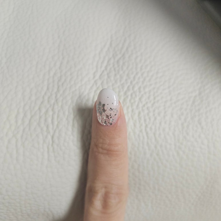 아또네일 이미지