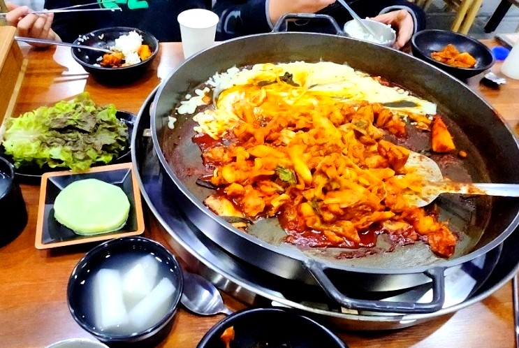 본가호반닭갈비막국수 이미지