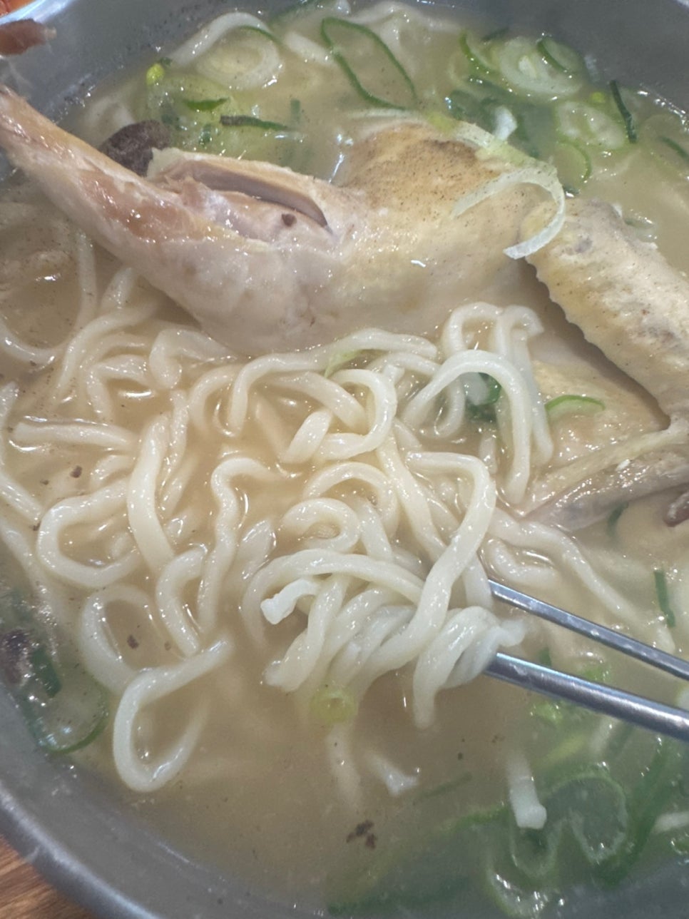 닭한마리칼국수 이미지