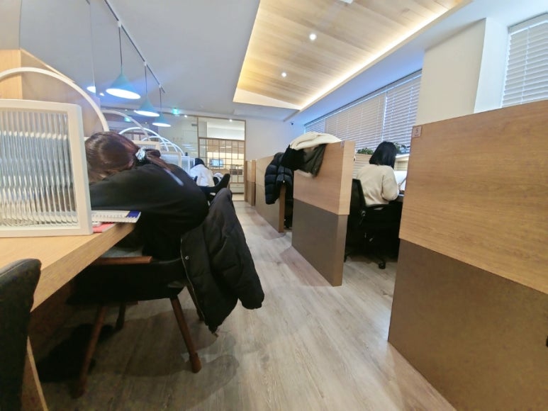 봄날의서재감성스터디카페 이미지