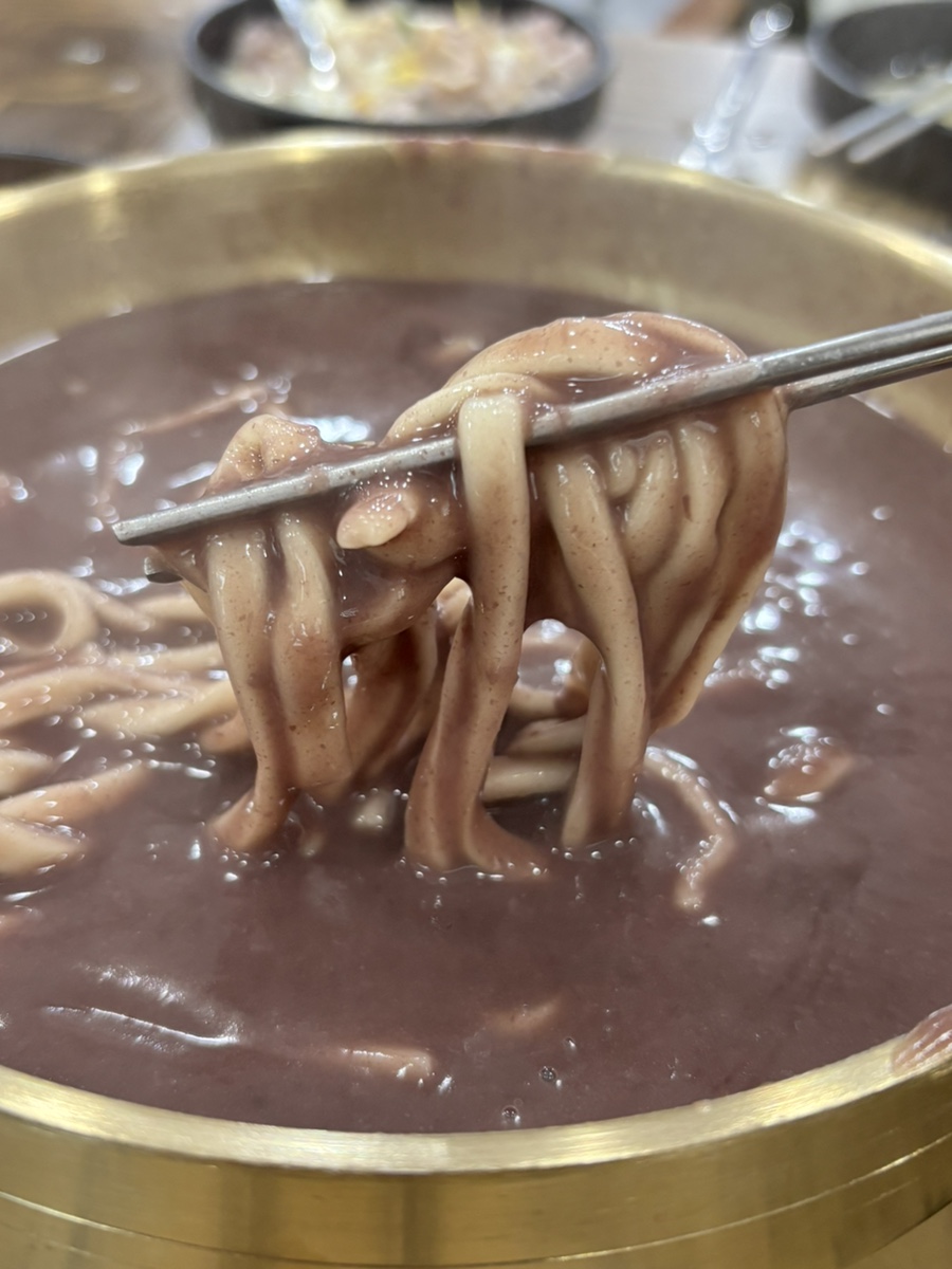 천하닭칼국수 이미지