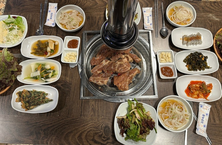 찬우물숯불갈비 이미지