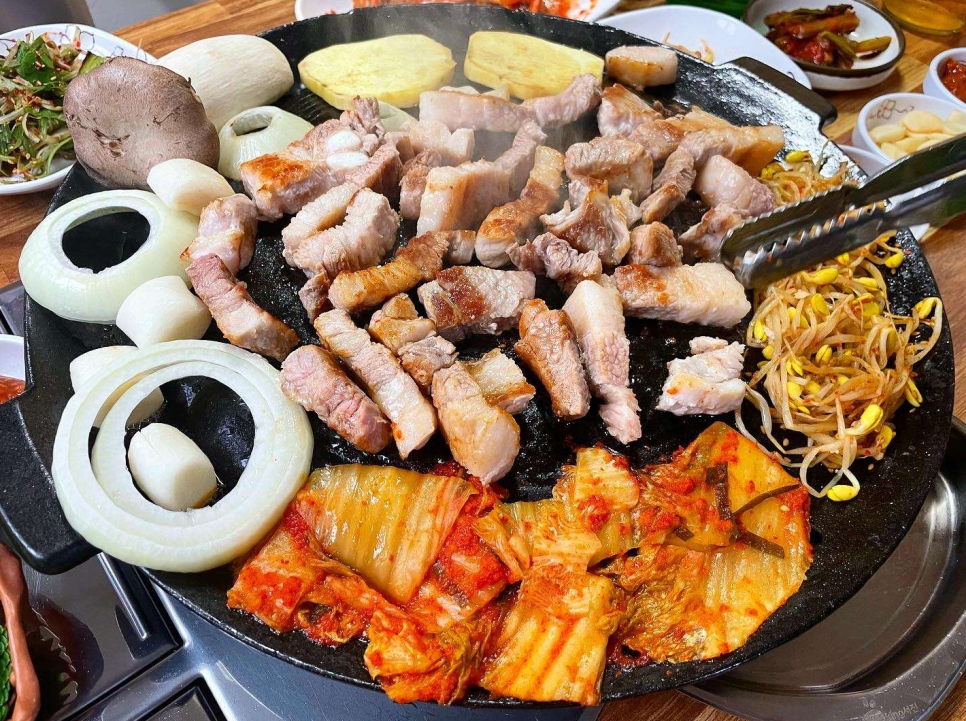 희야네솥뚜껑삼겹살 이미지