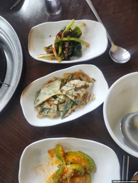 양푼생고기김치찌개 이미지