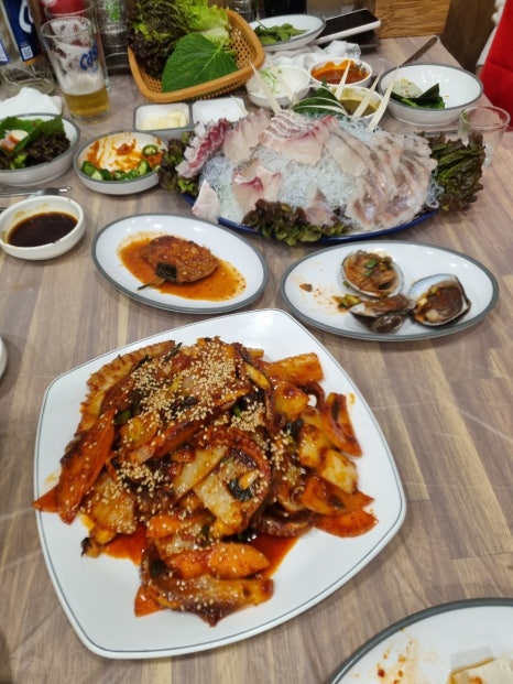 큰마당 횟집 이미지