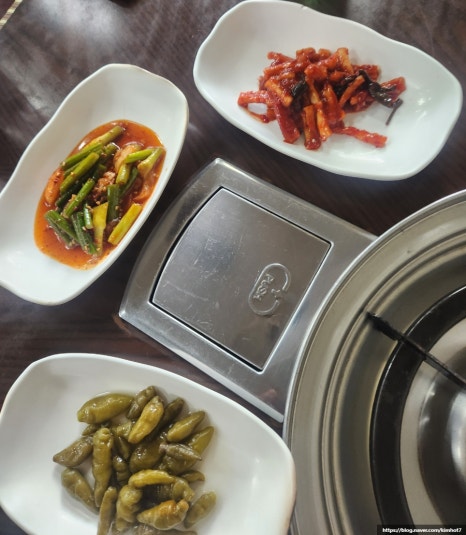 양푼생고기김치찌개 이미지