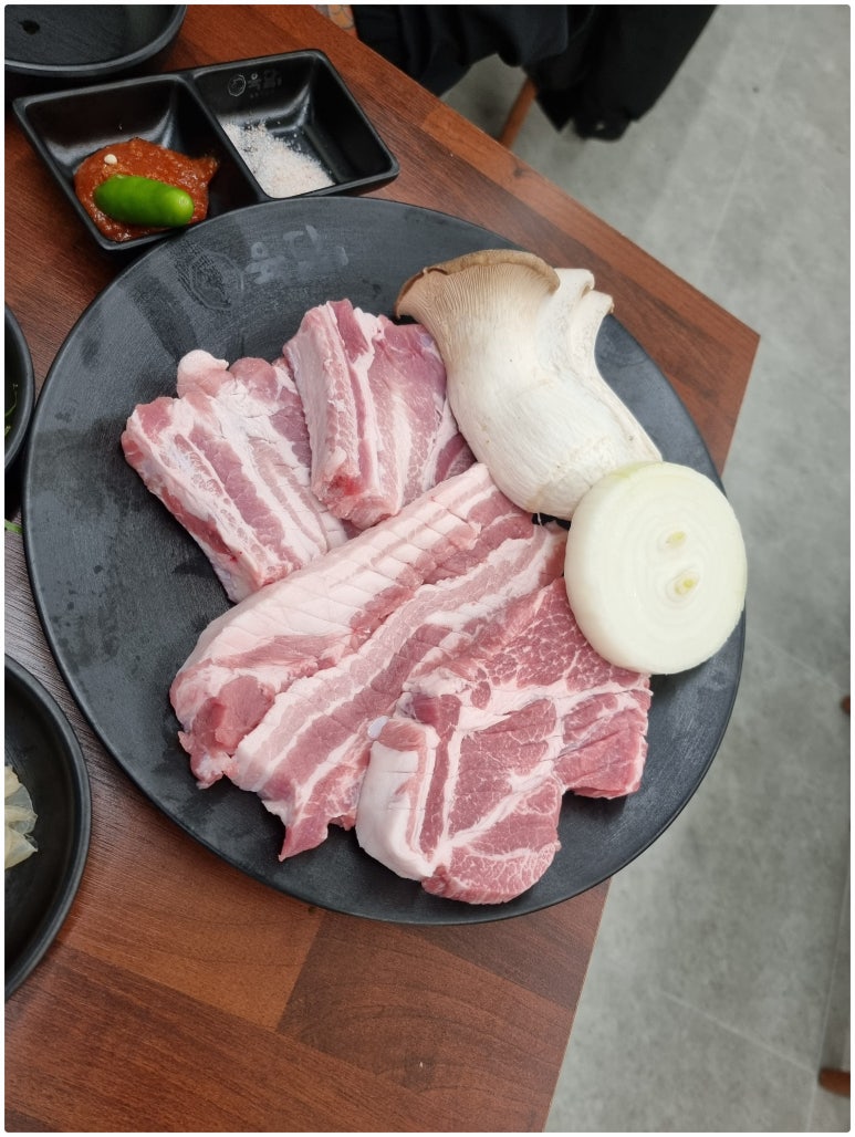 육담맛있는고기 이미지