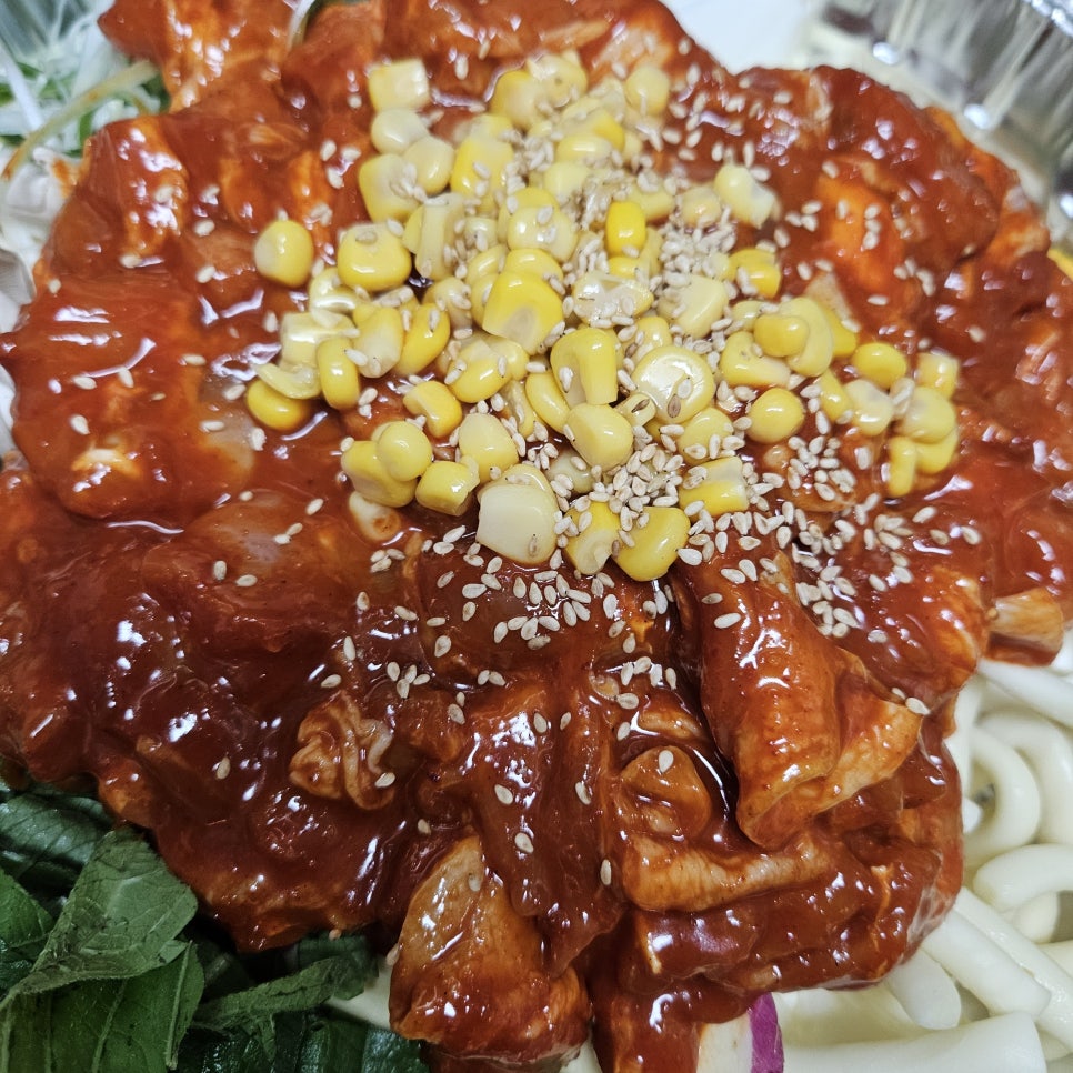 마녀의닭갈비(용봉점) 이미지