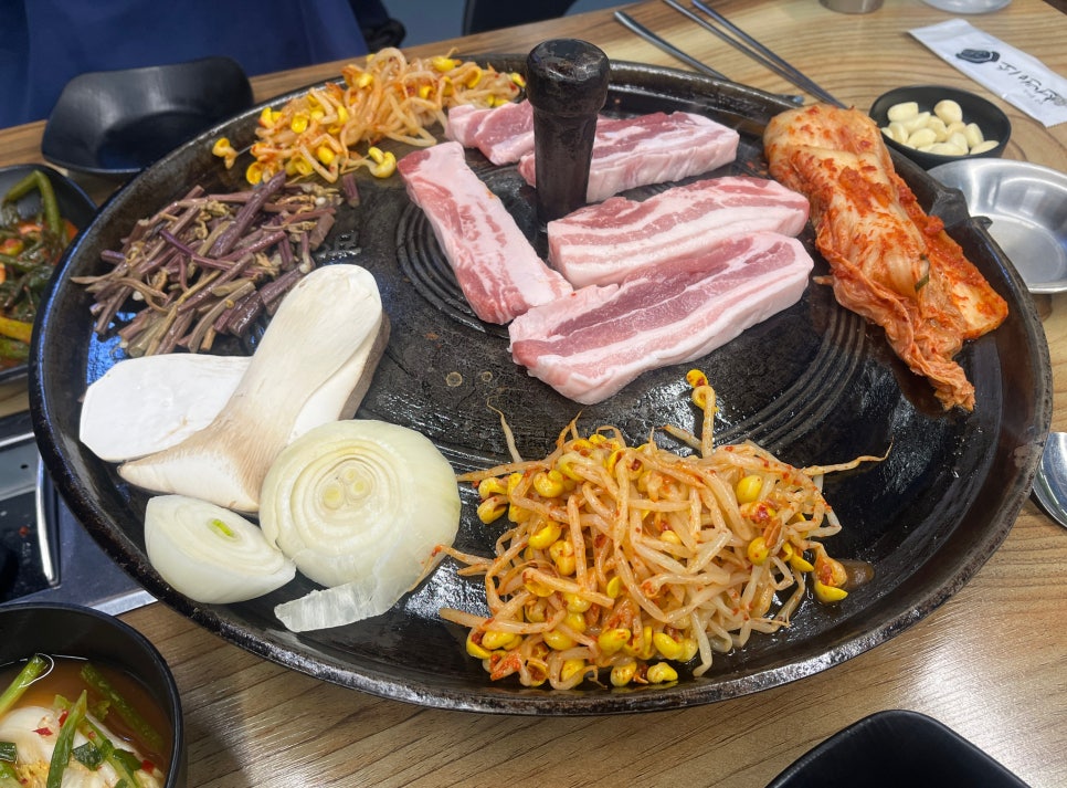 수락골솥뚜껑삼겹살 이미지