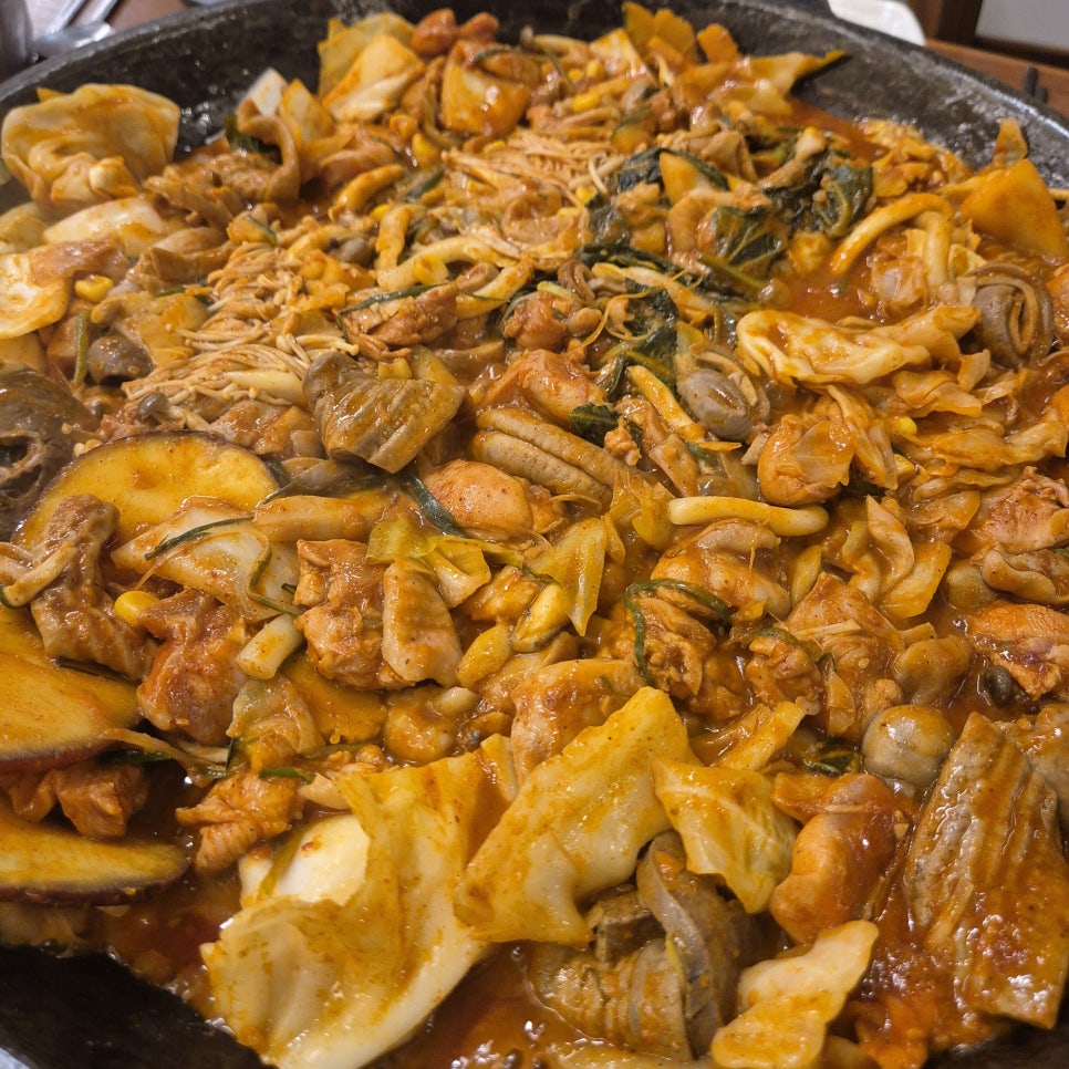 마녀의닭갈비(용봉점) 이미지