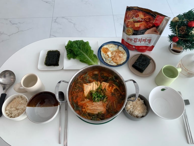 낭만 김치찌개 이미지