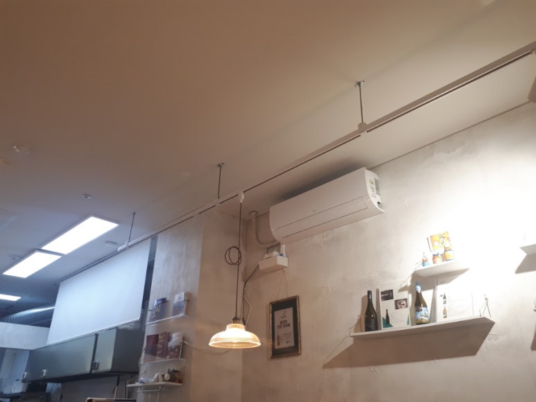 율리아테이블 이미지