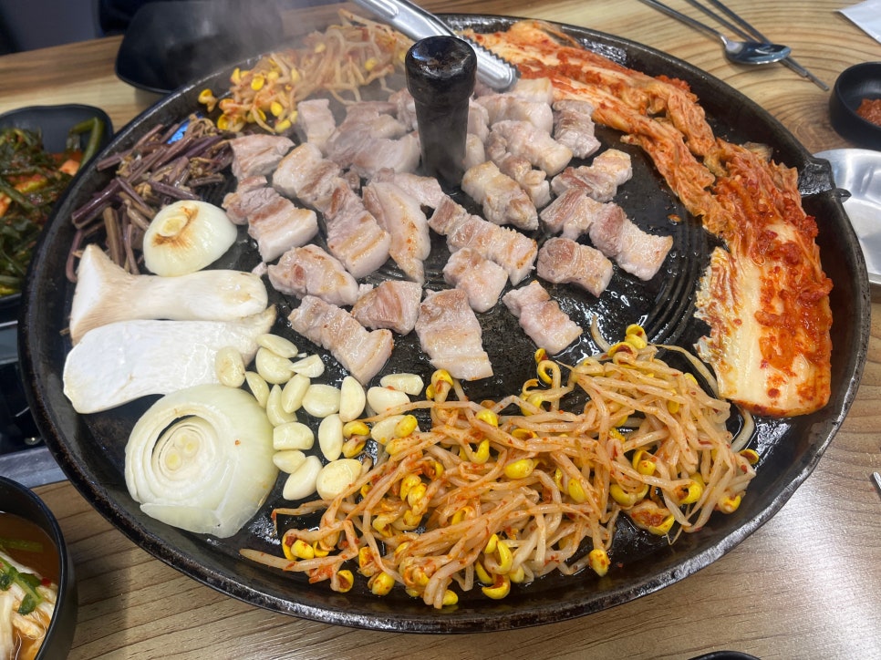 수락골솥뚜껑삼겹살 이미지