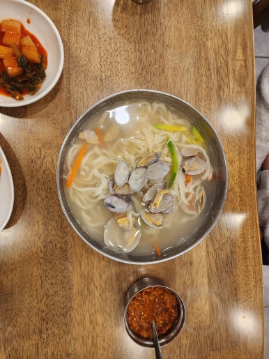 용만두, 칼국수 이미지