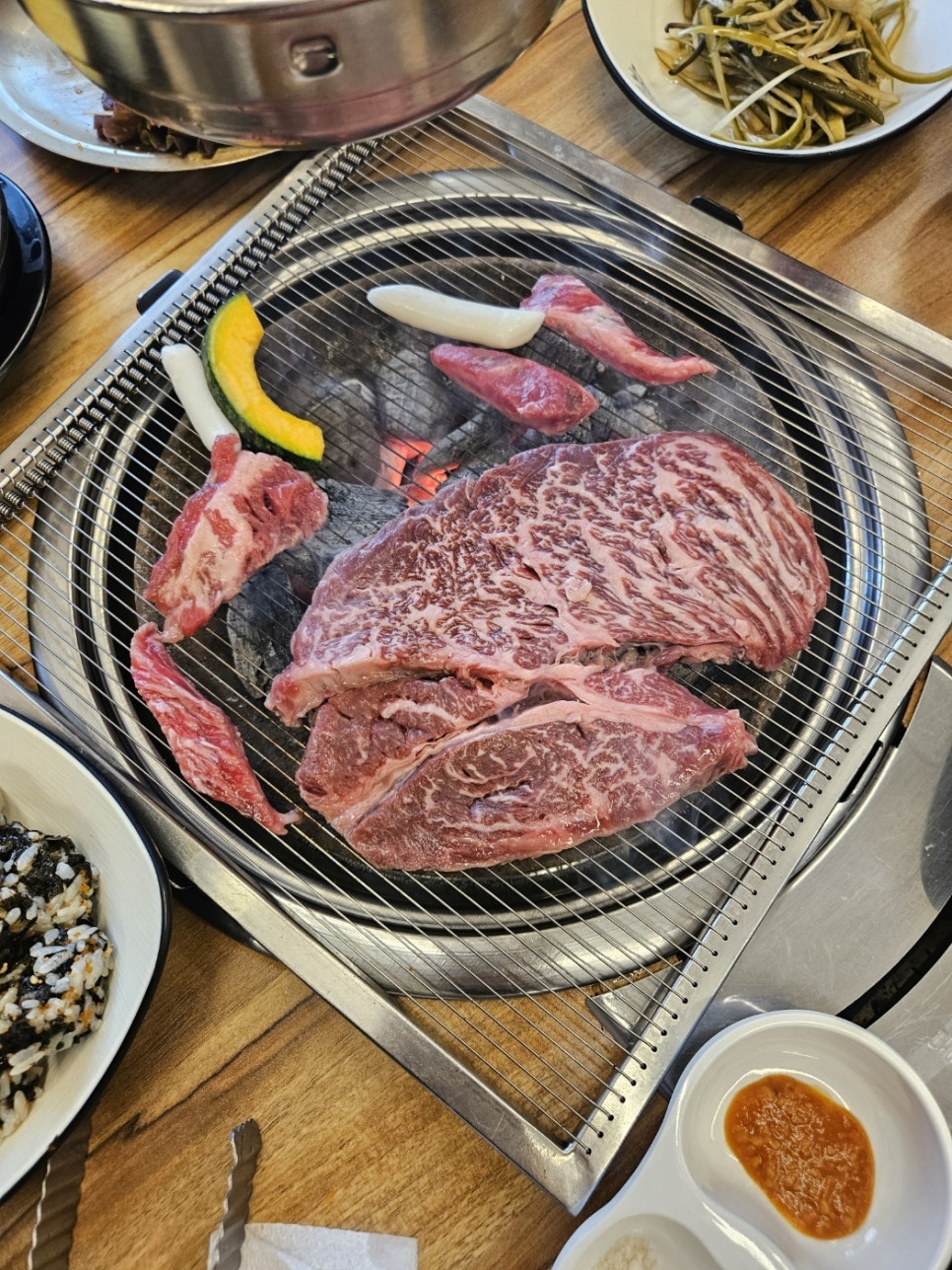 밤새먹소 이미지