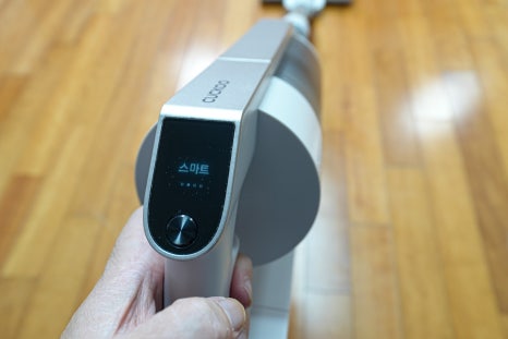 쿠쿠 파워클론 포스 무선청소기(CVC-F2020NWM) 완벽 청소! "내가 거실 청소담당.." 이미지 13