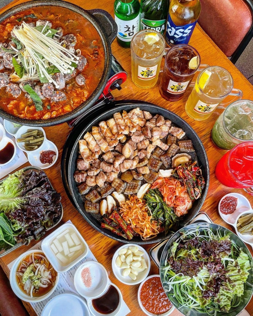 꽃돼지식당 이미지