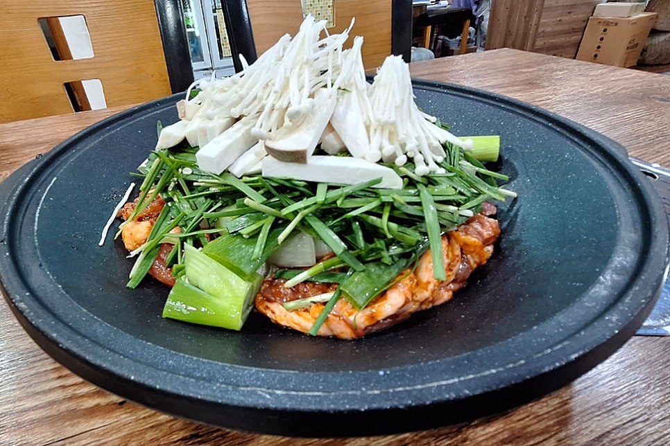 삼백년누룽지백숙 이미지