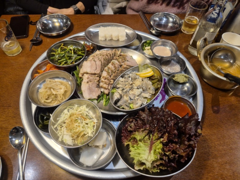 완미족발 이미지