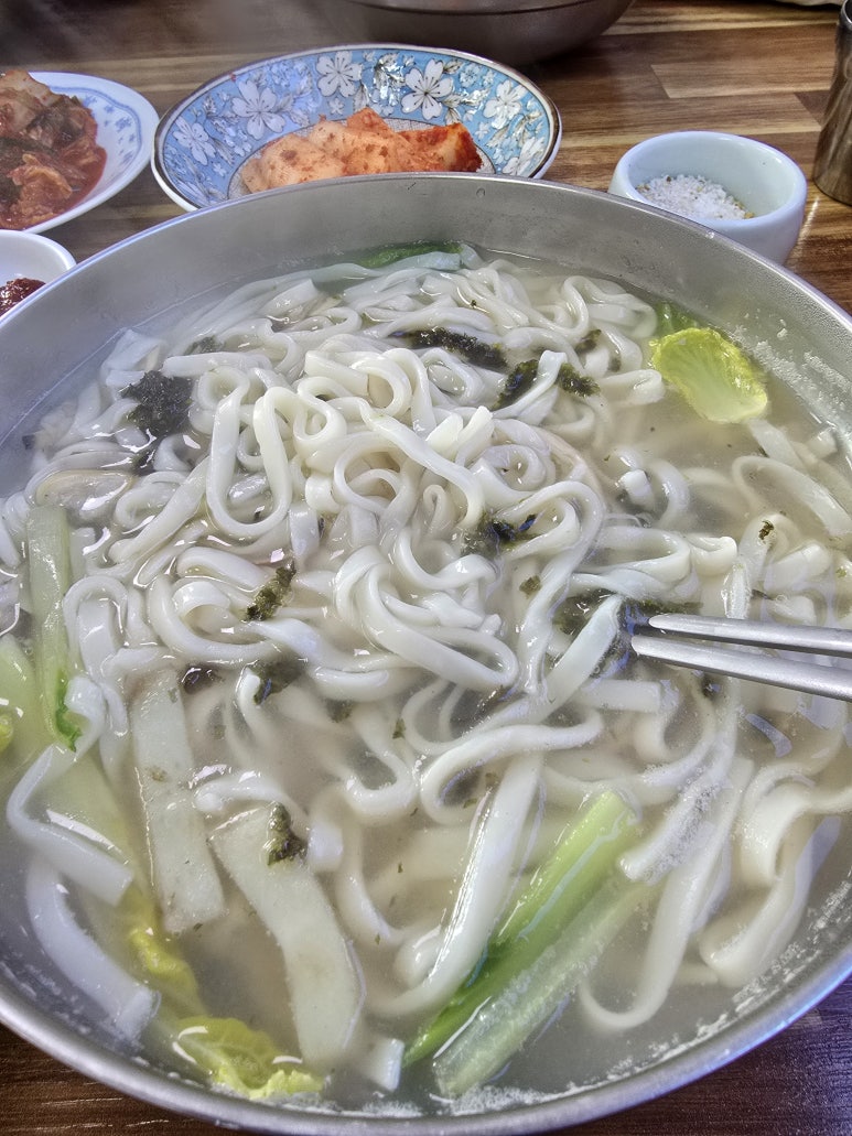 윤이네칼국수 이미지