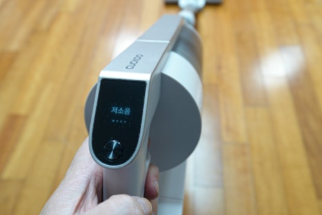 쿠쿠 파워클론 포스 무선청소기(CVC-F2020NWM) 완벽 청소! "내가 거실 청소담당.." 이미지 14