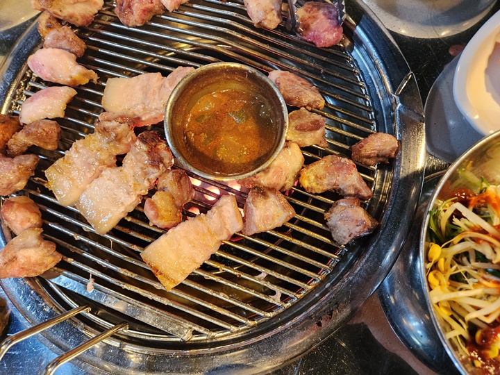 돈사돈 이미지