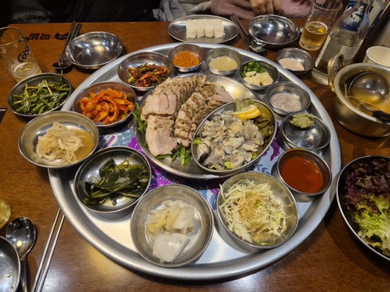 완미족발 이미지