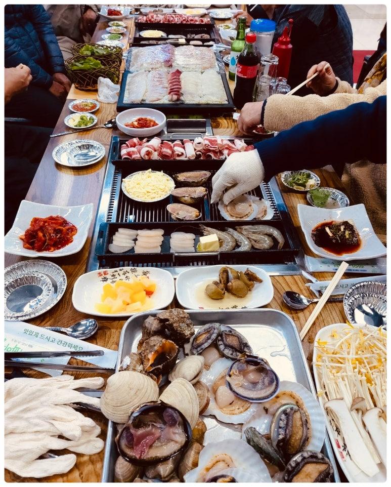 옹기종기회조개구이 이미지