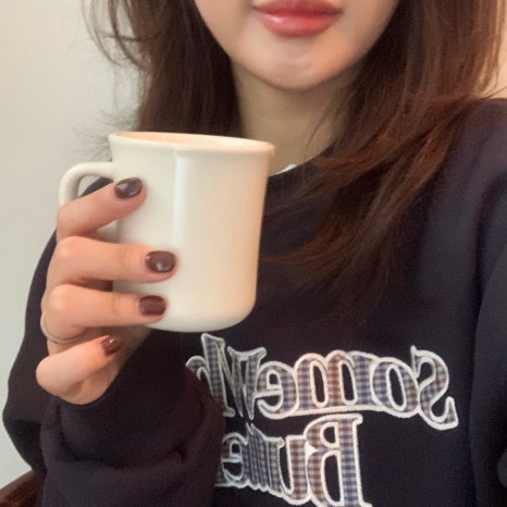 바닐라 네일 이미지