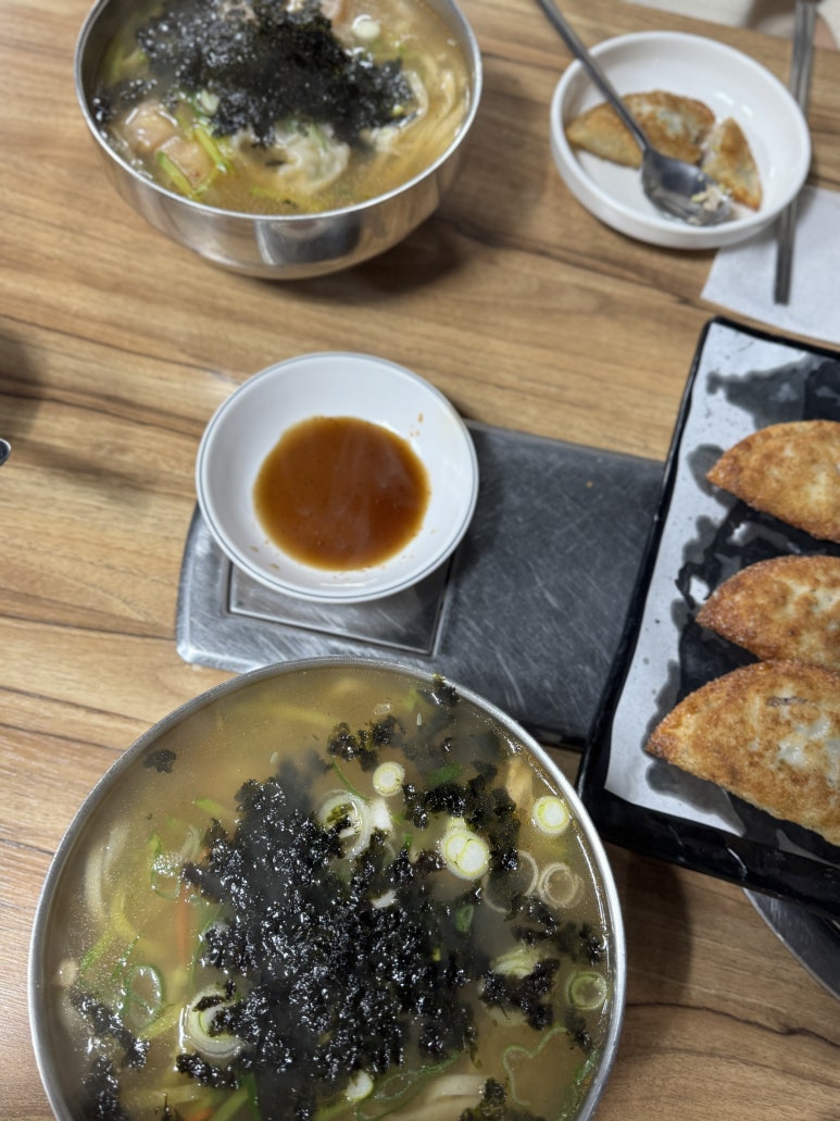 손만두랑손칼국수 이미지