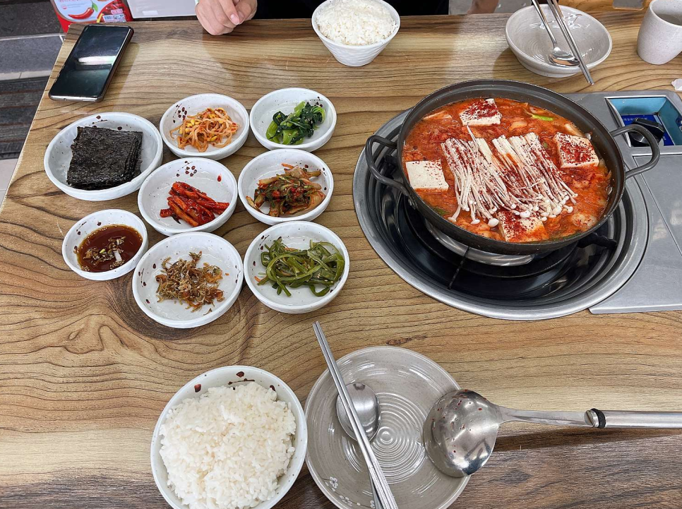 맛깔손두루치기 이미지