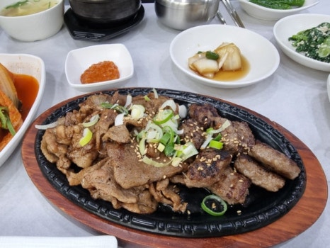 우렁각시와꽃길 이미지