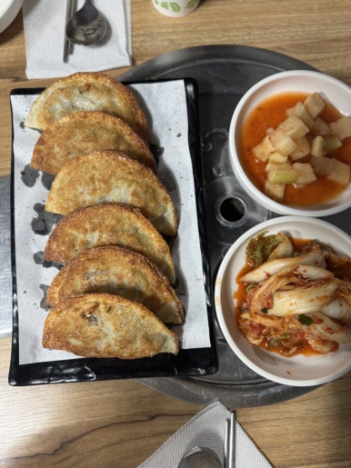 손만두랑손칼국수 이미지