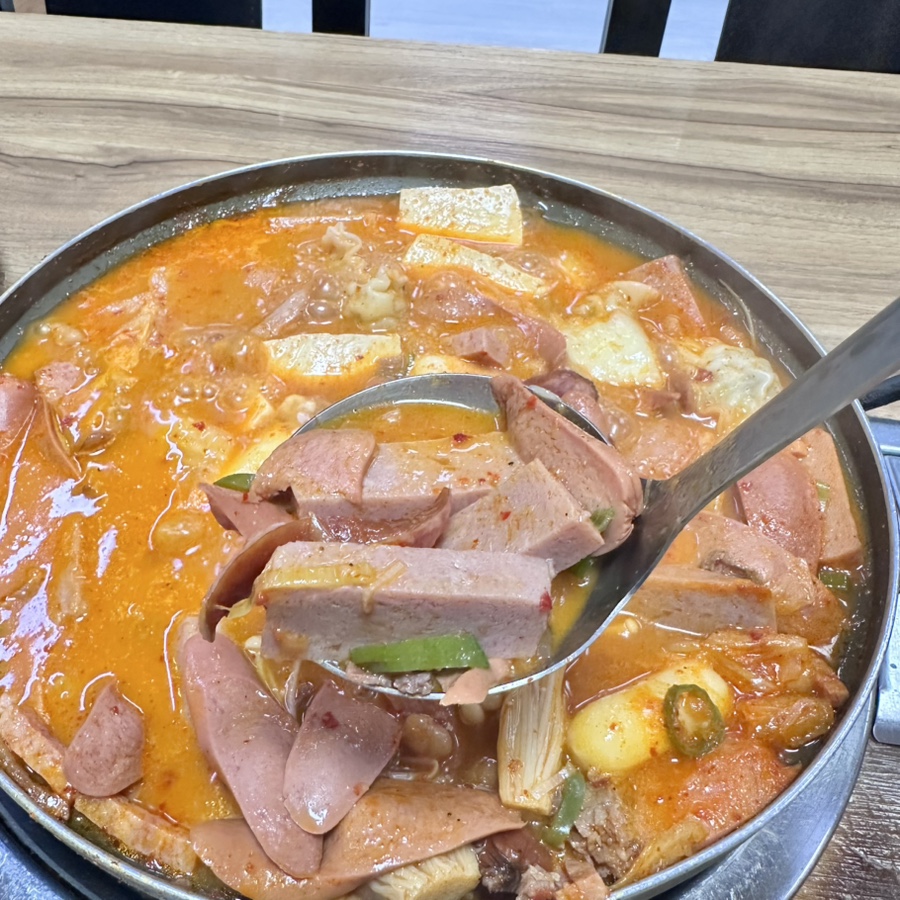장군부대찌개 이미지