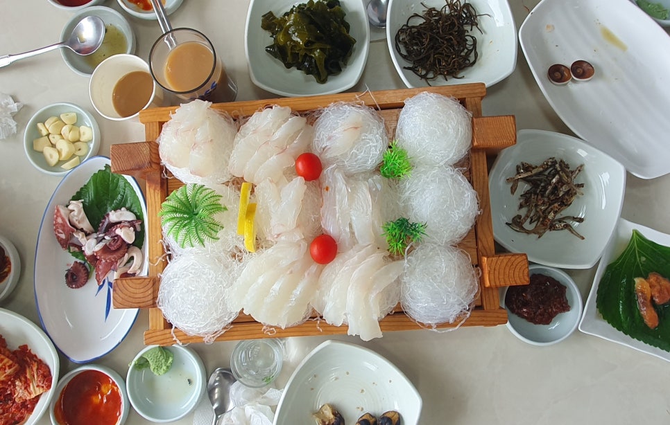 해변풍경횟집 이미지