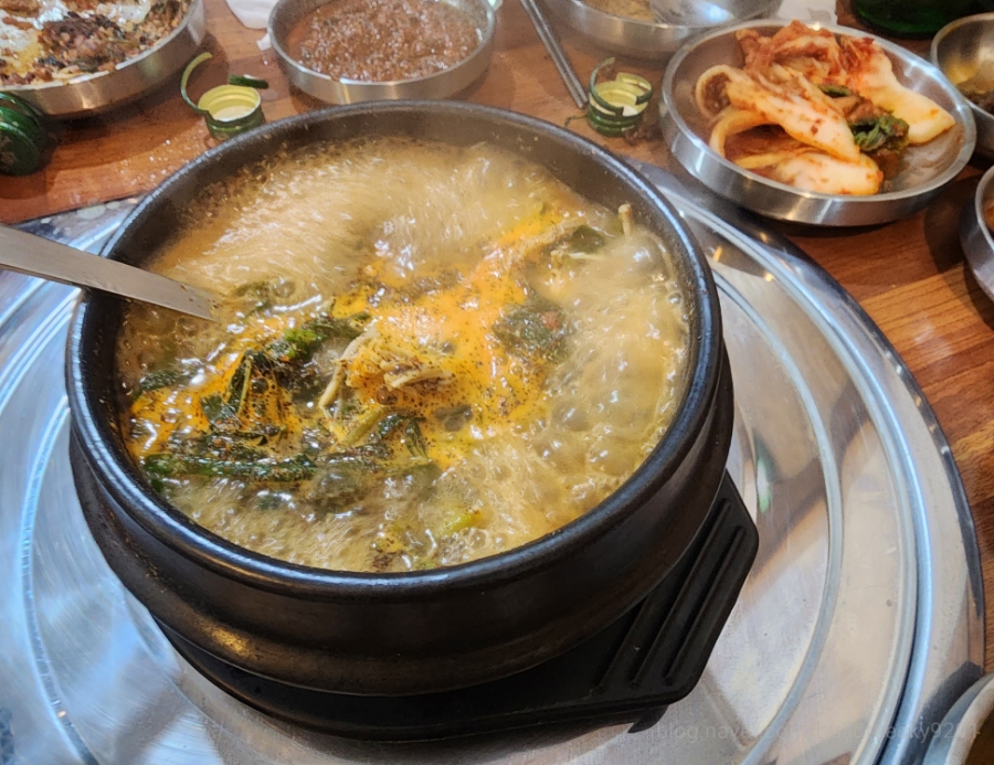 논현골흑염소 이미지