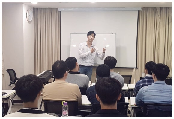 카리스엔터테인먼트 이미지