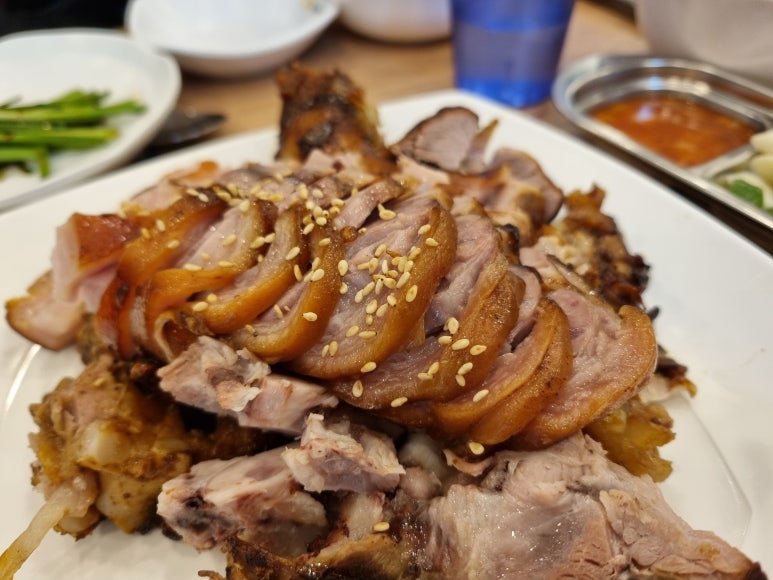 황금족발수원성대점 이미지