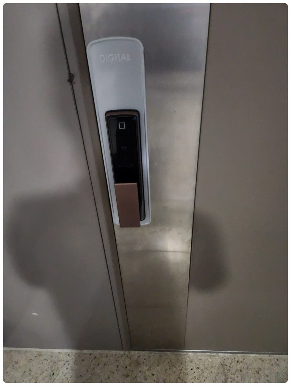 24시열쇠도어락잠긴문설치수리 이미지