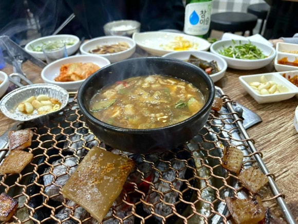 얘가참숯뒷고기 이미지