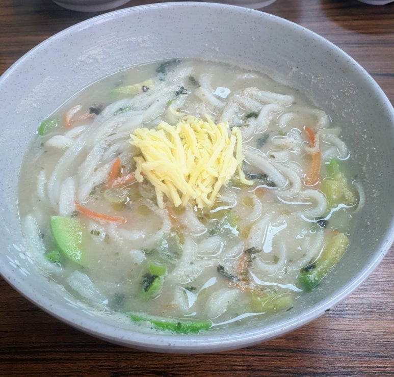 그언덕집생칼국수 이미지