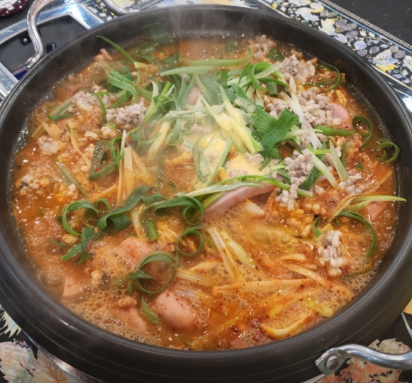 푸짐한옛날부대찌개 이미지