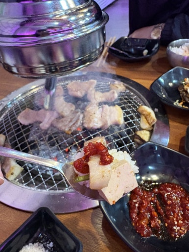 여기오면돈돼지 이미지