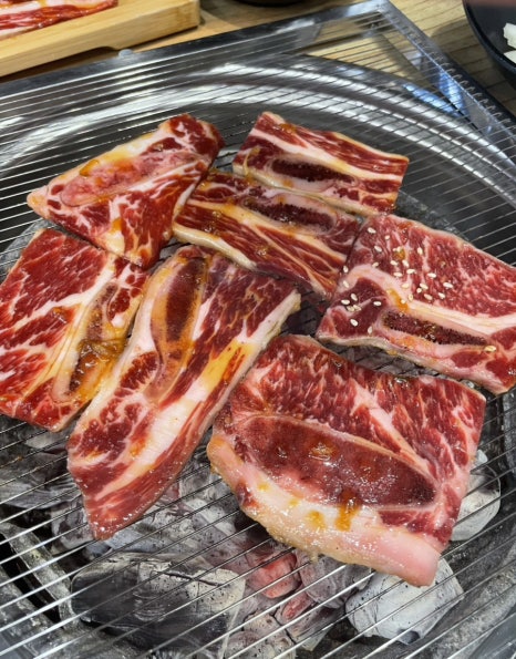 육부장갈비 이미지