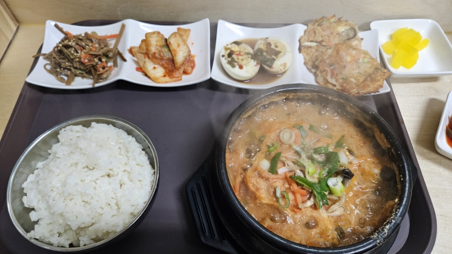 얌얌찌개 이미지