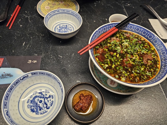 쯔란우육면 이미지