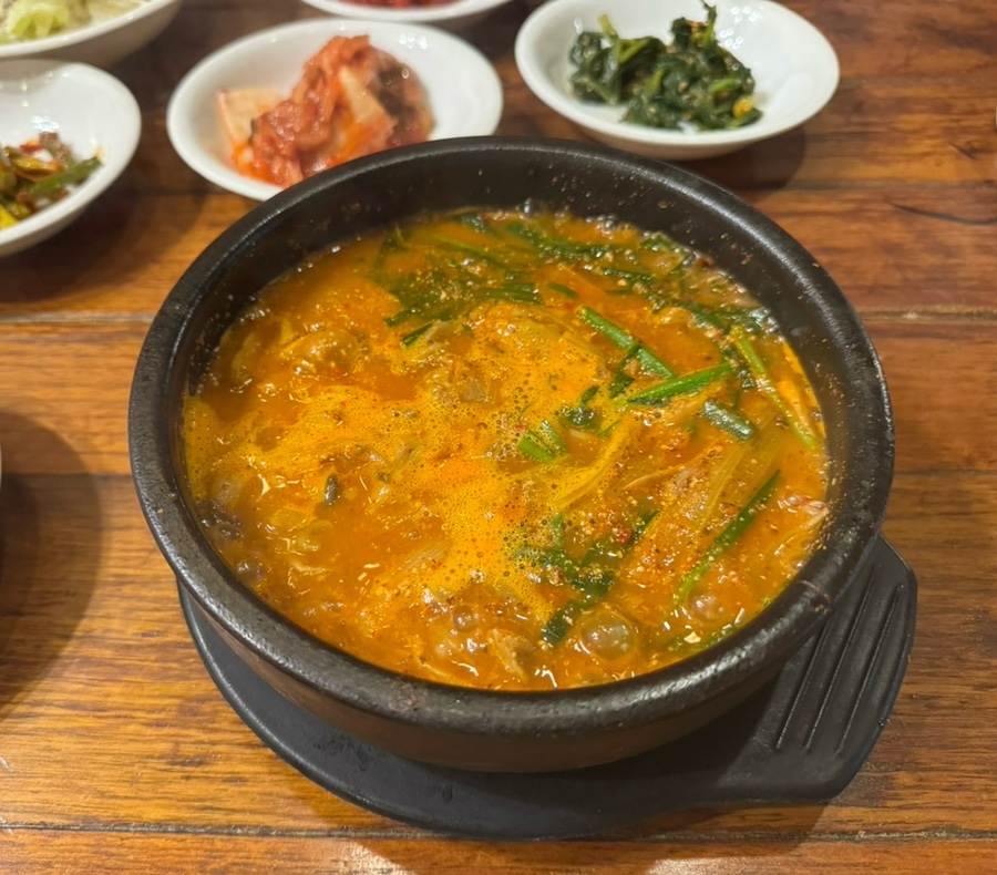 흥부네염소탕 이미지