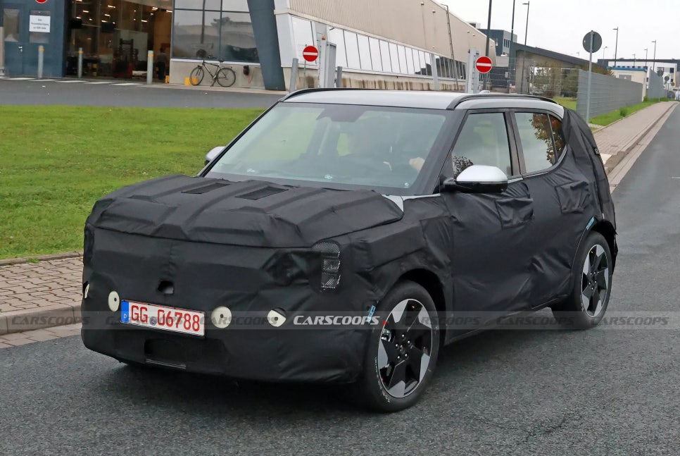 2026년 출시 예정? 기아 EV2 스파이샷을 보니 경제적인 3,000만 원 대 소형 전기 SUV 이미지 9