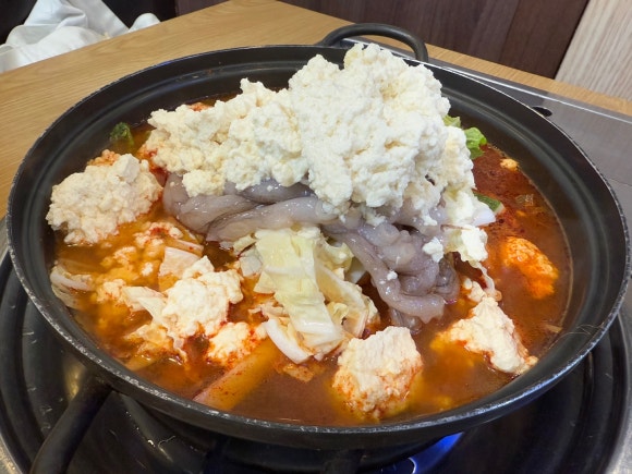 가마솥 콩 품었네 이미지