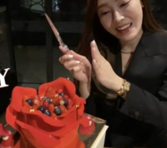 블루밍로즈 이미지